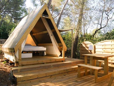 MOBILHOME 10 personnes - NEW 2024 Cottage Côté Jardin Jacuzzi (6/8P) PRESTIGE 3CH. 2SDB + TIPI 2 couchages