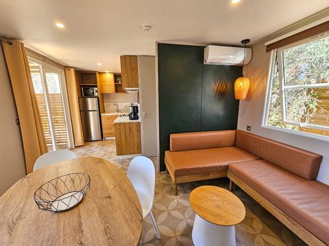 MOBILHOME 5 personnes - NEW 2023 ! Cottage MAGNOLIA + jacuzzi 32m² (2 chambres)