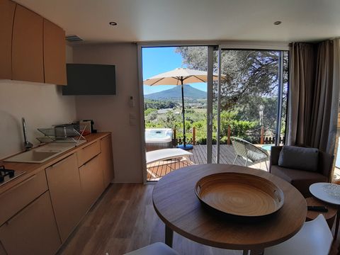 MOBILHOME 2 personnes - Cottage JASMIN + jacuzzi 21m² (1 chambre)