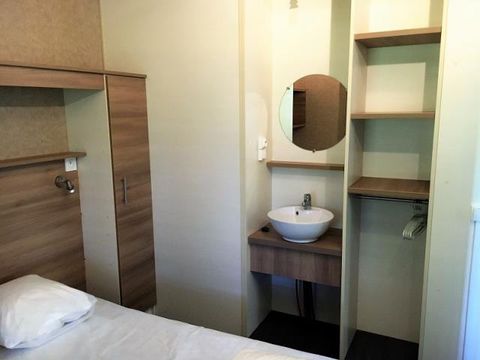 CHALET 7 personnes - Chalet VEGA 32m² (2 chambres), canapé lit dans le salon