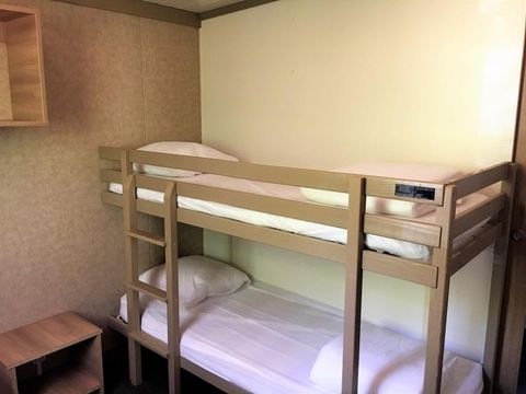 CHALET 7 personnes - Chalet VEGA 32m² (2 chambres), canapé lit dans le salon