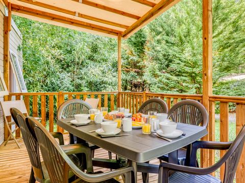 MOBILHOME 6 personnes - Mobil-home | Premium | 3 Ch. | 6 Pers. | Terrasse couverte | 1 SDB | Clim. | TV