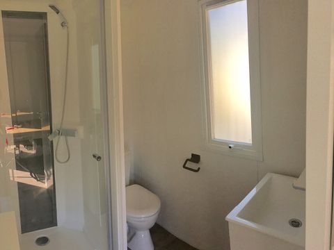 MOBILHOME 2 personnes - 20m² - 1 chambre - terrasse - TV -