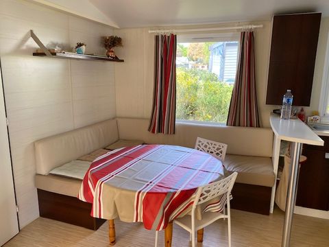 MOBILHOME 6 personnes - 3 chambres - terrasse couverte - TV -