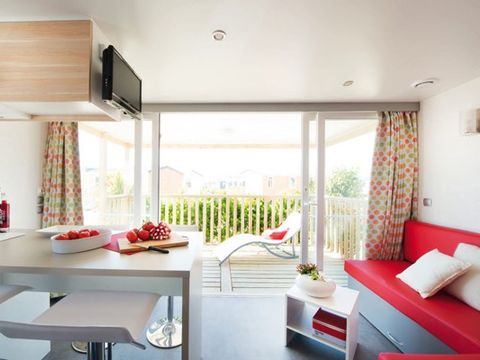 Mobilhome 4 personnes - Comfort XL | 2 Ch. | 4 Pers. | Terrasse surélevée | TV