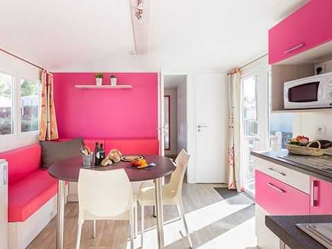 Mobilhome 4 personnes - Comfort XL | 2 Ch. | 4 Pers. | Terrasse surélevée | TV