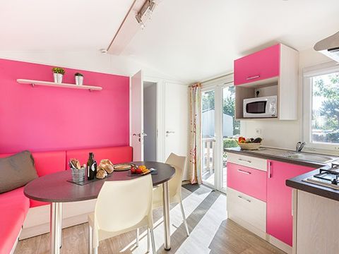 Mobilhome 4 personnes - Comfort XL | 2 Ch. | 4 Pers. | Terrasse surélevée | TV