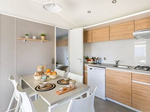 Mobilhome 6 personnes - Mobil-home | Premium | 3 Ch. | 6 Pers. | Terrasse surélevée | TV