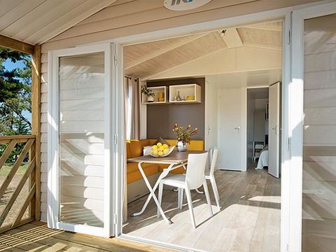 Mobilhome 4 personnes - Confort | 2 chambres | 4 pers. | Terrasse simple | 1 salle de bain | Climatisation | TV