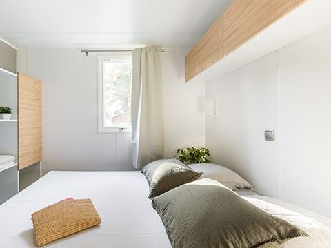 Mobilhome 6 personnes - Comfort XL | 3 Ch. | 6 Pers. | Terrasse surélevée | TV