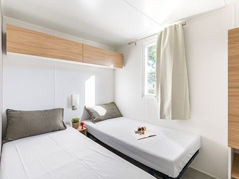 Mobilhome 6 personnes - Comfort XL | 3 Ch. | 6 Pers. | Terrasse surélevée | TV