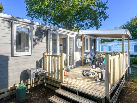 Mobilhome 6 personnes - Ultimate | 3 Ch. | 6 Pers. | *Terrasse surélevée* | 2 SDB | Clim. | TV