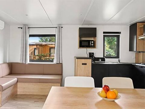 Mobilhome 6 personnes - Ultimate | 3 Ch. | 6 Pers. | *Terrasse surélevée* | 2 SDB | Clim. | TV