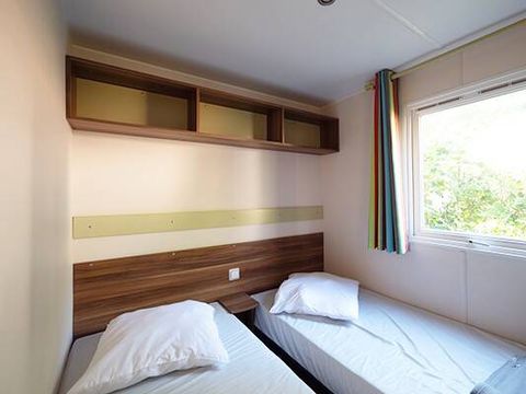 Mobilhome 6 personnes - Mobil-home | Classic | 3 Ch. | 6 Pers. | Terrasse surélevée | TV
