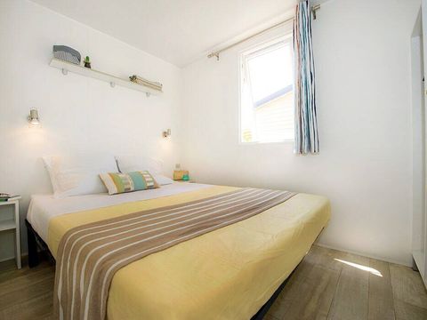 Mobilhome 6 personnes - Mobil-home | Comfort | 3 Ch. | 6 Pers. | Terrasse surélevée | 2 SDB | Clim. | TV