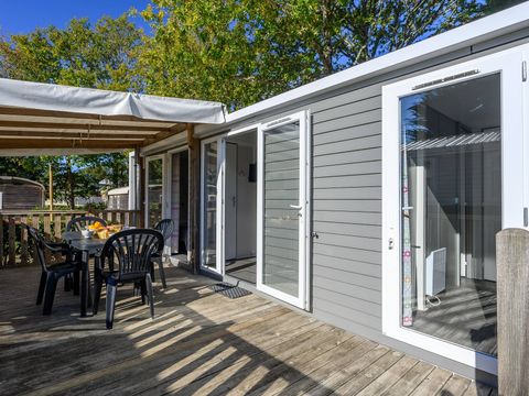 Mobilhome 4 personnes - Mobil-home | Ultimate | 2 Ch. | 4 Pers. | Terrasse surélevée | 2 SDB | Clim. | TV
