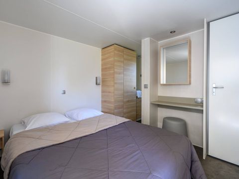 Mobilhome 4 personnes - Mobil-home | Ultimate | 2 Ch. | 4 Pers. | Terrasse surélevée | 2 SDB | Clim. | TV