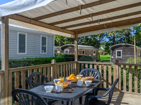 Mobilhome 4 personnes - Mobil-home | Ultimate | 2 Ch. | 4 Pers. | Terrasse surélevée | 2 SDB | Clim. | TV