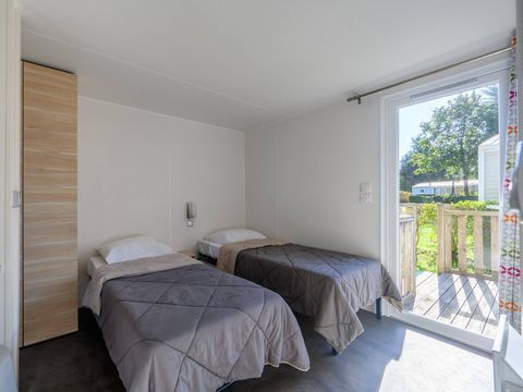 Mobilhome 4 personnes - Mobil-home | Ultimate | 2 Ch. | 4 Pers. | Terrasse surélevée | 2 SDB | Clim. | TV