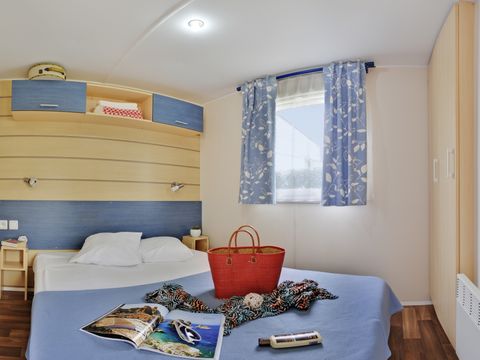 Mobilhome 6 personnes - CLASSIQUE avec TV