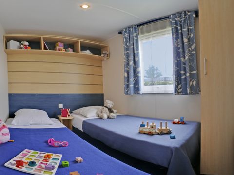 MOBILHOME 6 personnes - CLASSIQUE avec TV