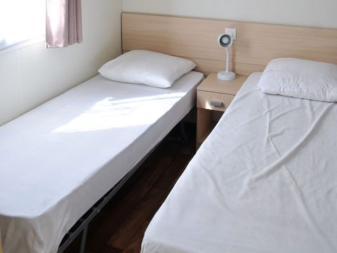 MOBILHOME 6 personnes - Blueberry 3  PREMIUM -2 chambres 40m²- *Clim, terrasse, TV*