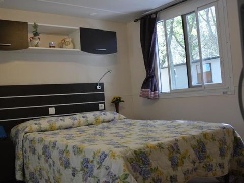 Mobilhome 6 personnes - LARGE- Accès - PMR