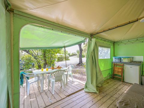 BUNGALOW TOILÉ 4 personnes - STANDARD sans sanitaires