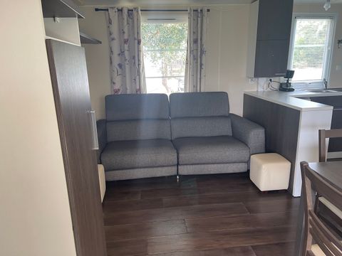 MOBILHOME 4 personnes - Premium 31m² (2 chambres + Clim + TV + LV + lave-linge + Terrasse couverte )