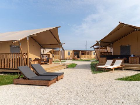 TENTE TOILE ET BOIS 5 personnes - Taiga