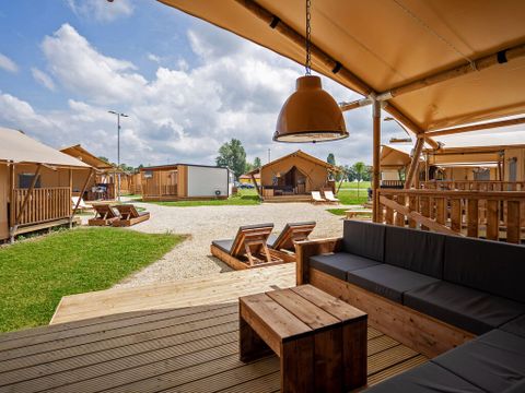 Tente en toile et en bois 8 personnes - Pamoja & Kambi