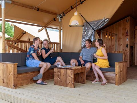 Tente en toile et en bois 8 personnes - Pamoja & Kambi