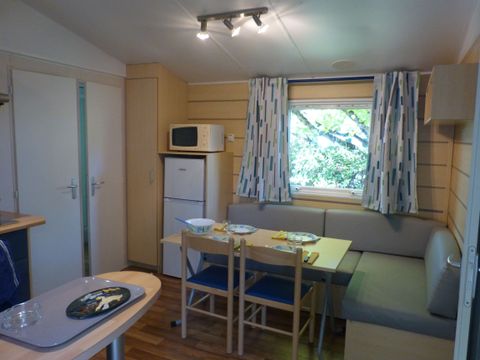Mobilhome 6 personnes - 28m² - 2 chambres - 15 m² terrasse semi-couverte