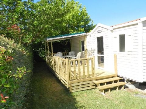Mobilhome 6 personnes - 28m² - 2 chambres - 15 m² terrasse semi-couverte