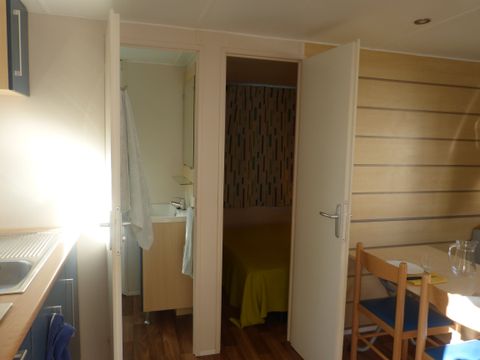 MOBILHOME 2 personnes - Mobil home 16m² - 1 chambre + terrasse couverte 10m²
