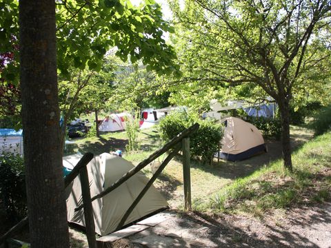 Emplacement - tente ou caravane 10/40 m²