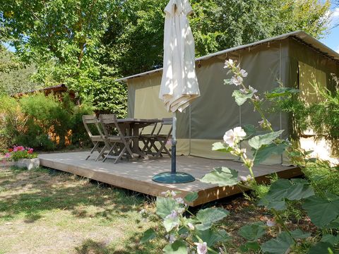 BUNGALOW TOILÉ 4 personnes - Sans sanitaires