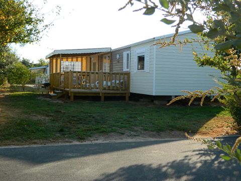 MOBILHOME 8 personnes - 4 chambres MOBILHOME 8 personnes - 4 chambres
