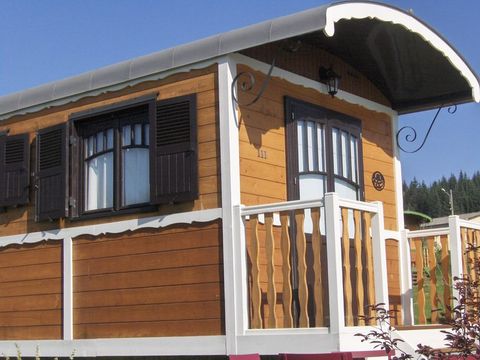 HÉBERGEMENT INSOLITE 5 personnes - ROULOTTE GÎTE