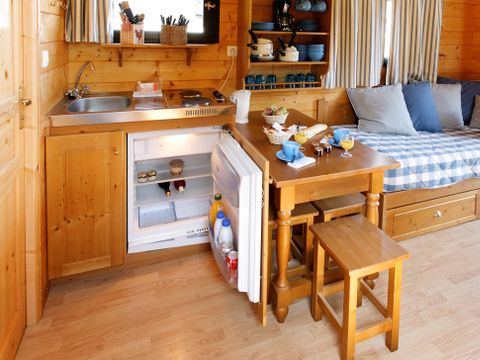 HÉBERGEMENT INSOLITE 5 personnes - ROULOTTE GÎTE