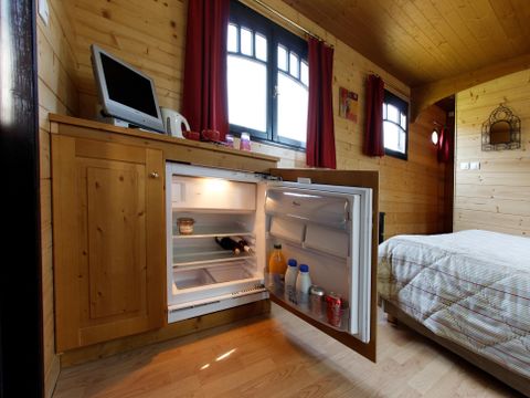 HÉBERGEMENT INSOLITE 4 personnes - HÔTELIERE sans cuisine