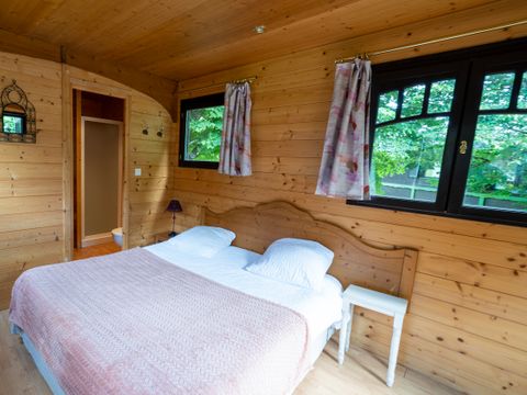 HÉBERGEMENT INSOLITE 4 personnes - HÔTELIERE sans cuisine