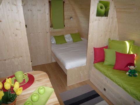 HÉBERGEMENT INSOLITE 4 personnes - CABANE FORESTIÈRE sans sanitaires
