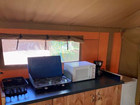 Tente en toile et en bois 5 personnes - Lodge sans sanitaires