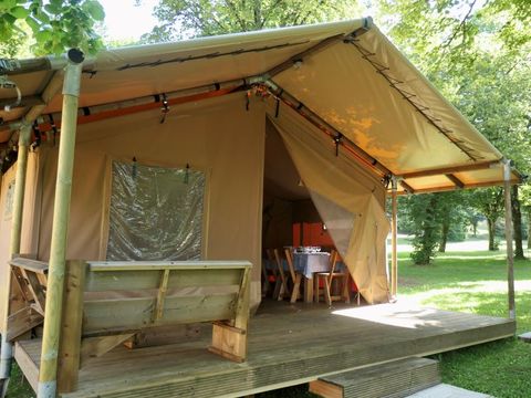 Tente en toile et en bois 5 personnes - Lodge sans sanitaires