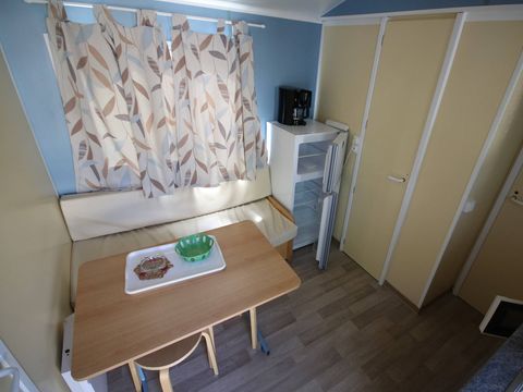 MOBILHOME 3 personnes - Mobil-home | Classic | 2 Ch. | 3 Pers. | Terrasse surélevée | 1 SDB | TV