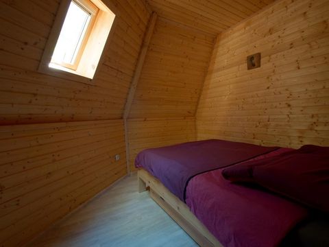 HÉBERGEMENT INSOLITE 5 personnes - TIPI