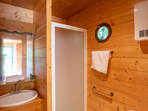 HÉBERGEMENT INSOLITE 5 personnes - Roulotte de campagne