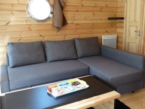 Insolite 5 personnes - Toue cabanée accostée avec sanitaires