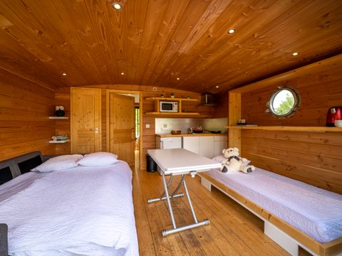 Insolite 5 personnes - Toue cabanée au mouillage avec sanitaires